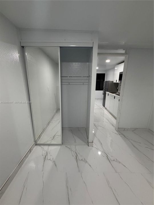 For Rent: $1,300 (3 beds, 2 baths, 1221 Square Feet)