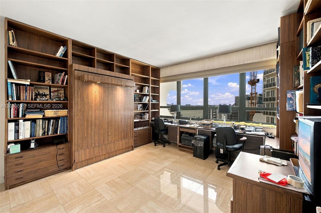 На продажу: $2,579,000 (3 спален, 2 ванн, 2675 Квадратных фут)
