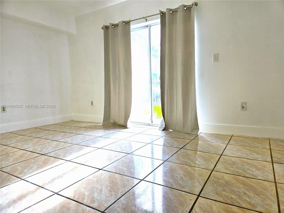 For Rent: $2,450 (2 beds, 2 baths, 1185 Square Feet)