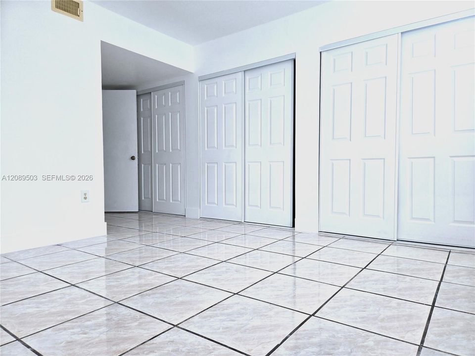 For Rent: $2,450 (2 beds, 2 baths, 1185 Square Feet)