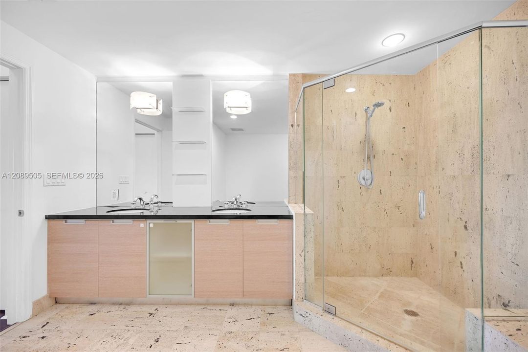 For Rent: $4,200 (2 beds, 2 baths, 1458 Square Feet)
