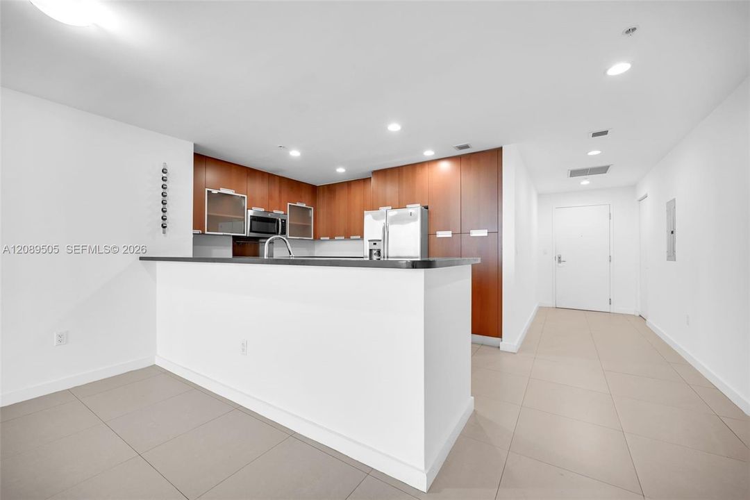 For Rent: $4,200 (2 beds, 2 baths, 1458 Square Feet)