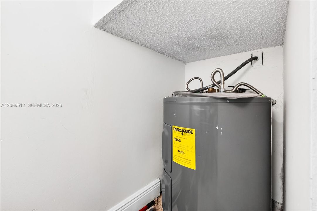 9014 NW 45th Ct, Sunrise, FL 33351 | 3 bedroom, 2.5 bath lakefront townhouse for sale in Sunrise, Florida.