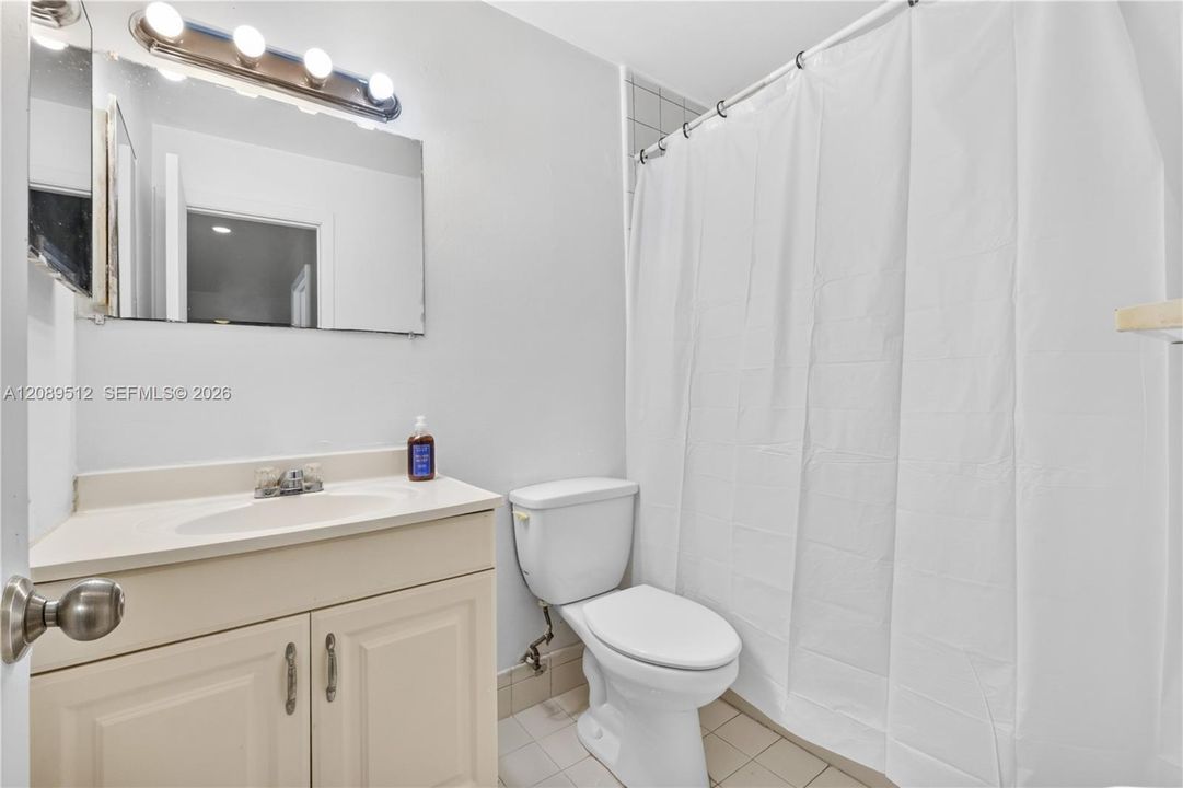 9014 NW 45th Ct, Sunrise, FL 33351 | 3 bedroom, 2.5 bath lakefront townhouse for sale in Sunrise, Florida.