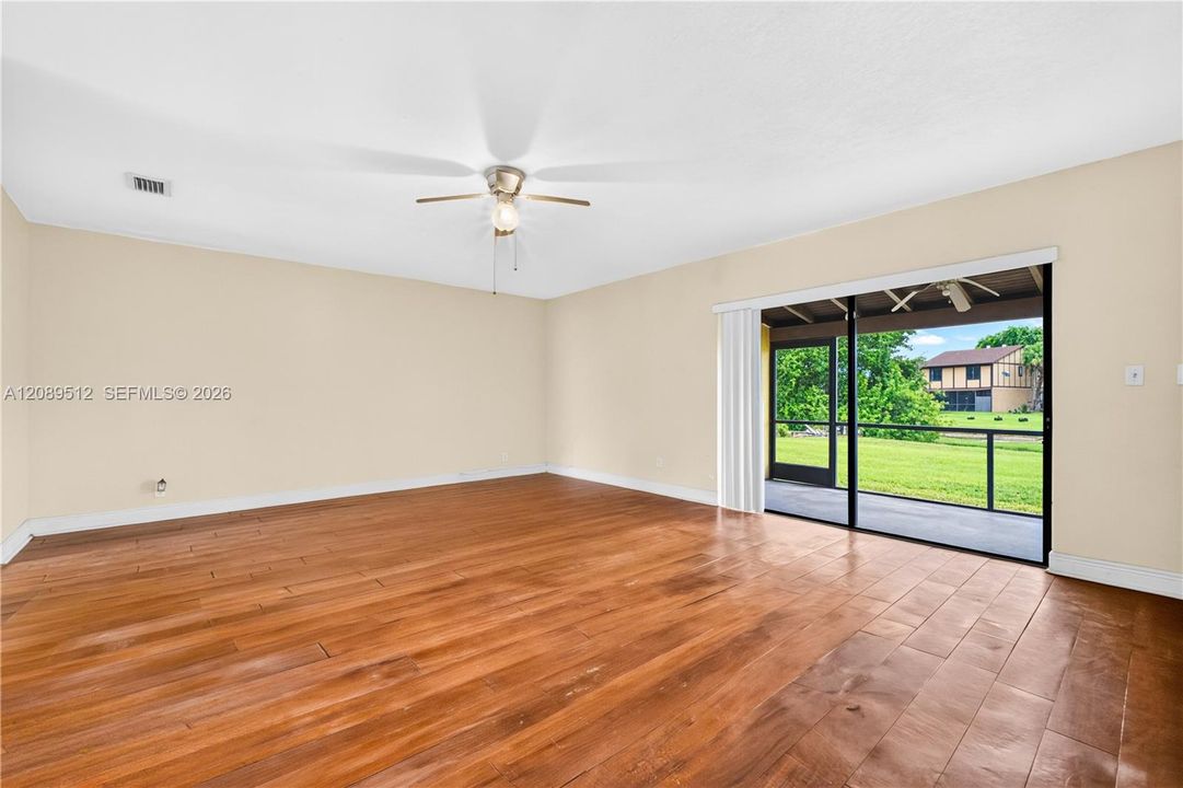 9014 NW 45th Ct, Sunrise, FL 33351 | 3 bedroom, 2.5 bath lakefront townhouse for sale in Sunrise, Florida.