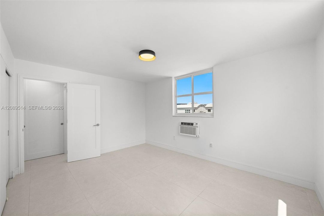 For Sale: $495,000 (2 beds, 1 baths, 675 Square Feet)