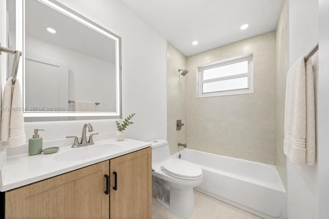 For Sale: $495,000 (2 beds, 1 baths, 675 Square Feet)