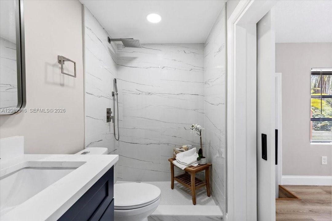 На продажу: $649,900 (3 спален, 2 ванн, 1430 Квадратных фут)