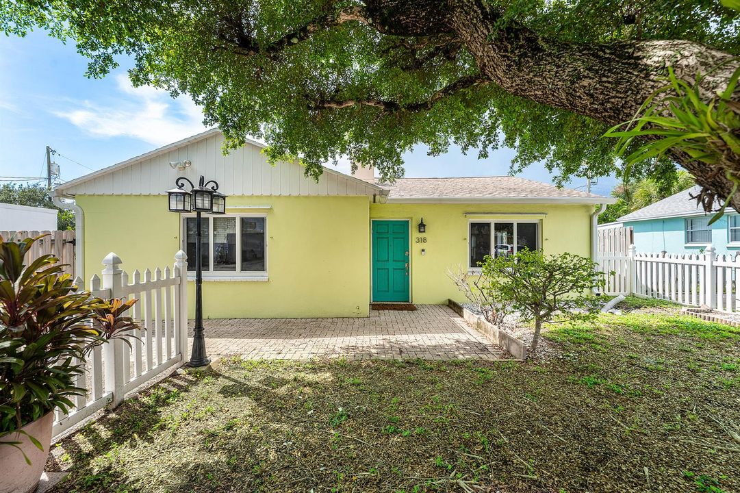 001-318WestMangoStreet-Lantana-FL-33462-