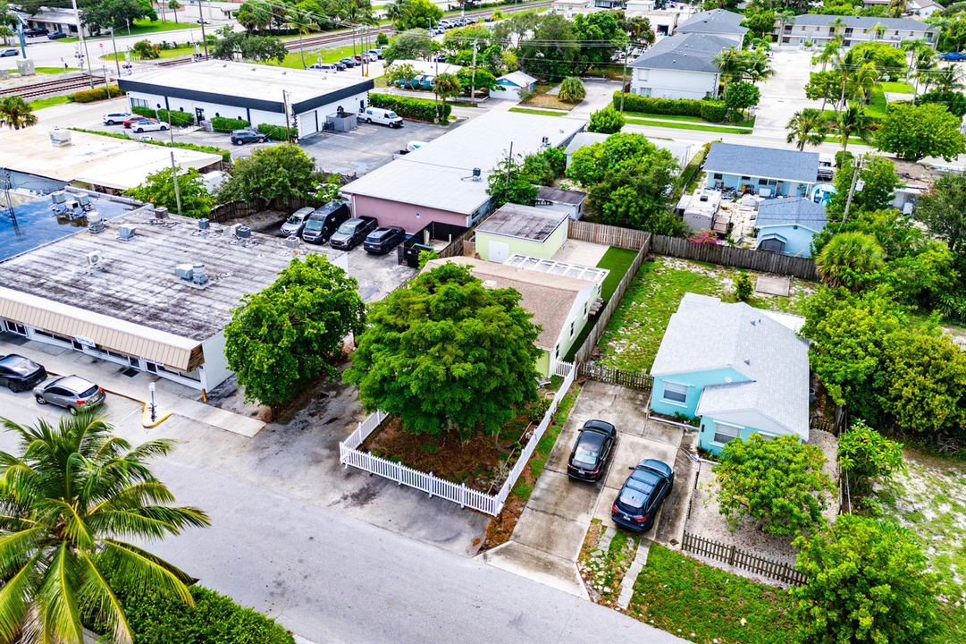 035-318WestMangoStreet-Lantana-FL-33462-