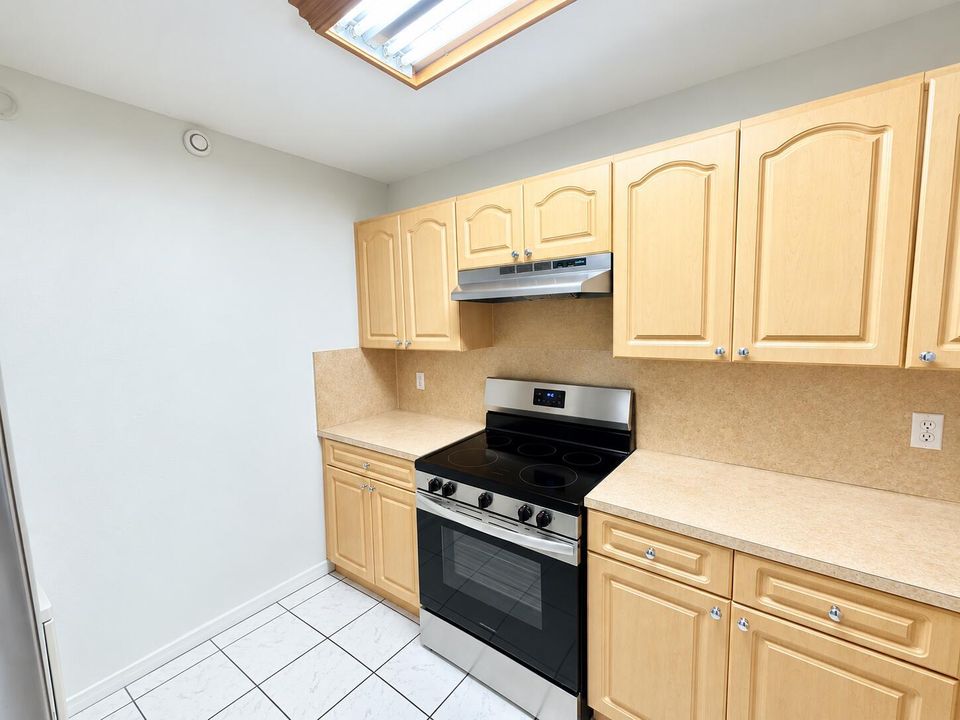 Bright Clean Maple Kitchen