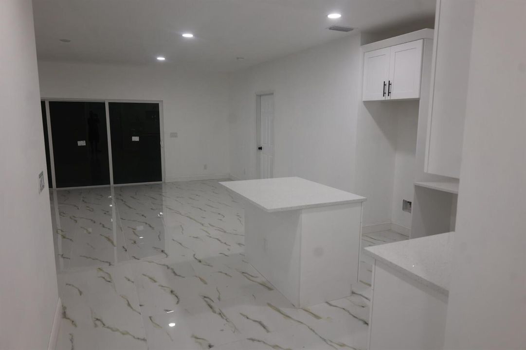 R6545734