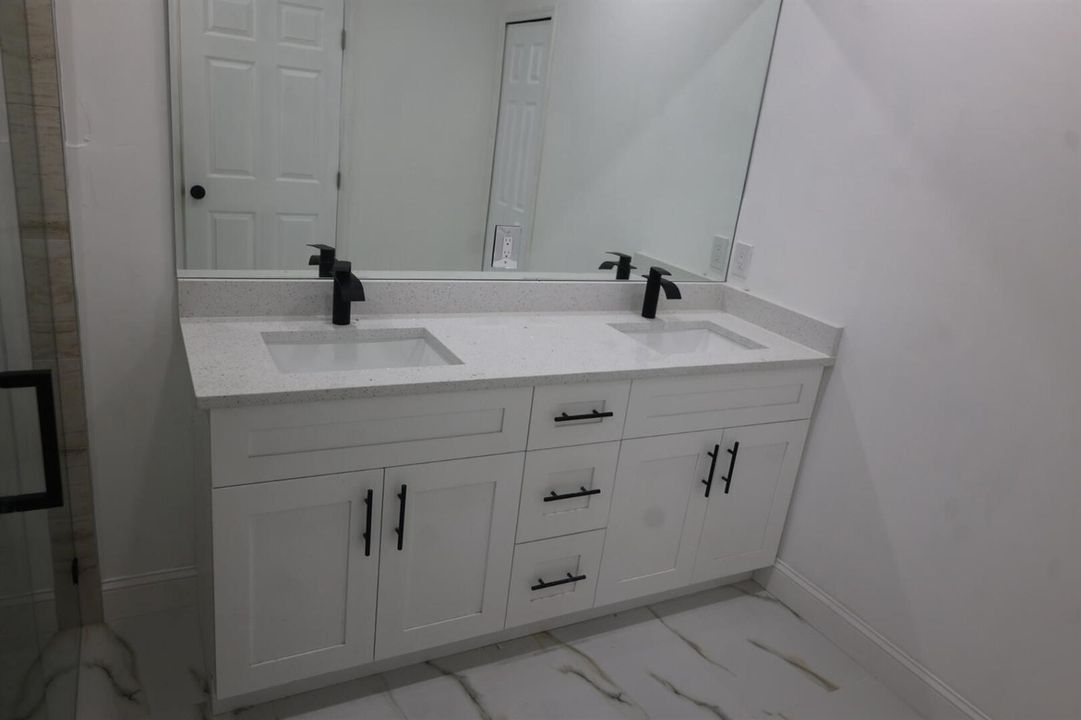 R6545724