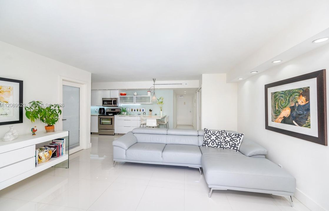 For Rent: $3,200 (1 beds, 1 baths, 602 Square Feet)