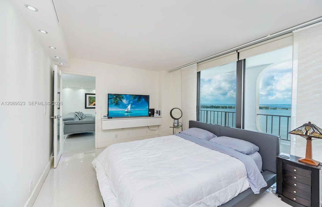 For Rent: $3,200 (1 beds, 1 baths, 602 Square Feet)