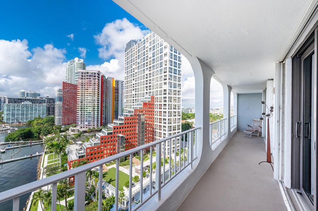 For Rent: $3,200 (1 beds, 1 baths, 602 Square Feet)