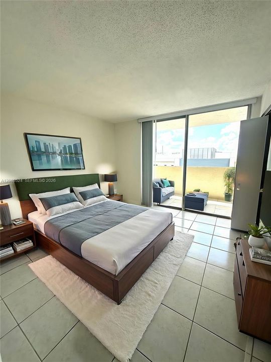 В аренду: $2,050 (2 спален, 2 ванн, 1006 Квадратных фут)
