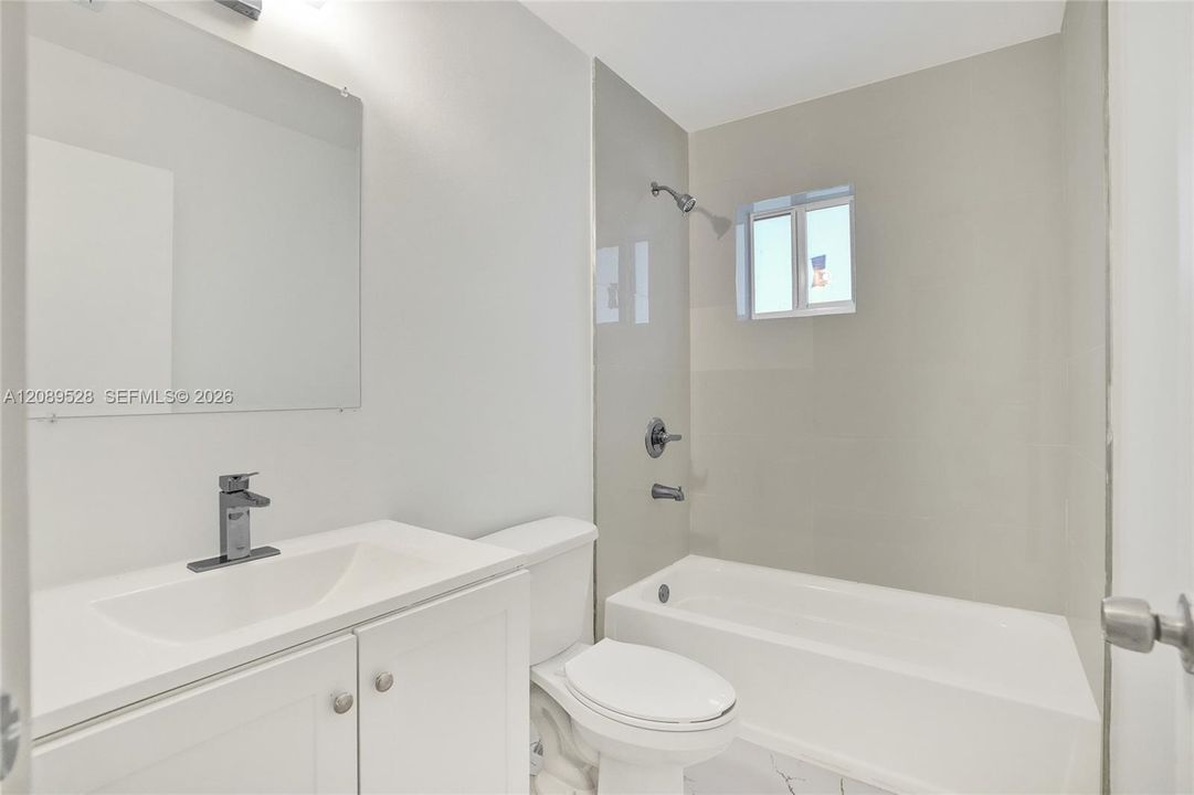 En Venta: $2,250,000 (0 camas, 0 baños, 5600 Pies cuadrados)