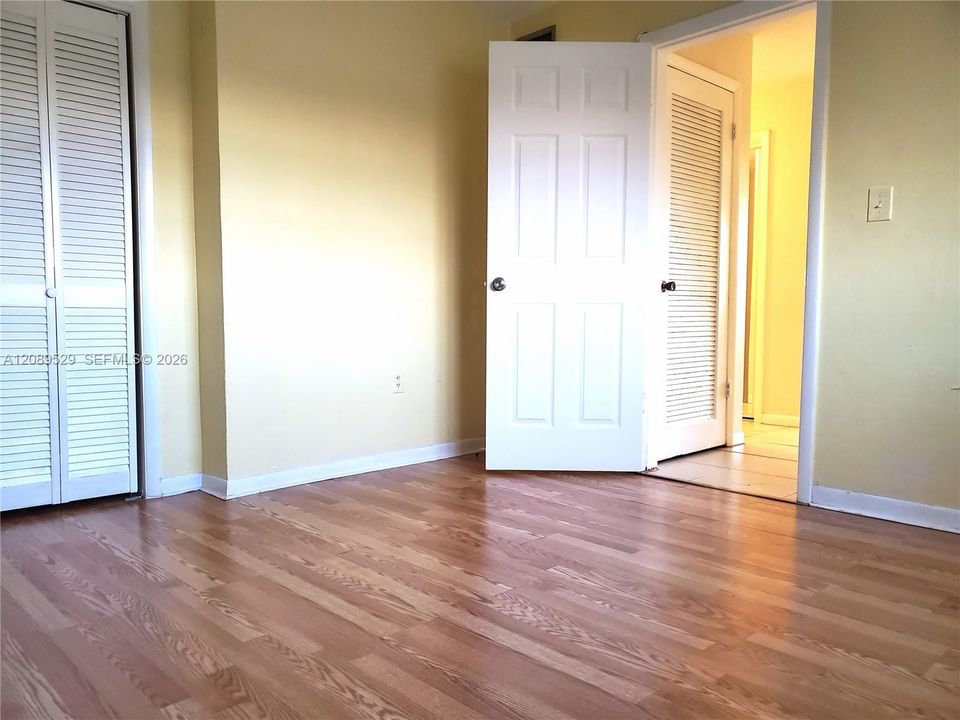 For Rent: $1,800 (2 beds, 1 baths, 783 Square Feet)