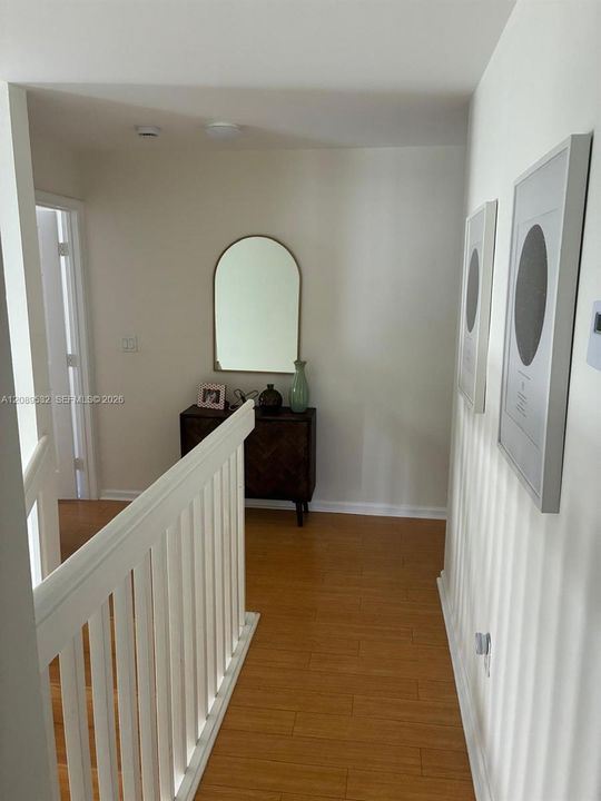 En Venta: $760,000 (4 camas, 3 baños, 2880 Pies cuadrados)