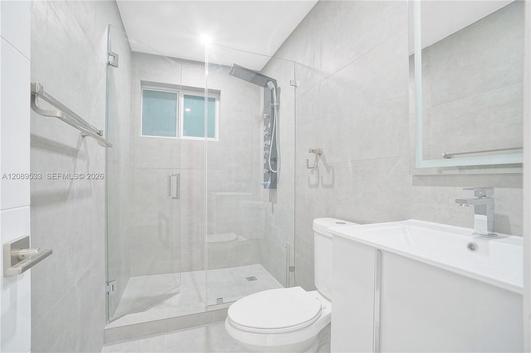 For Rent: $2,650 (2 beds, 1 baths, 1592 Square Feet)