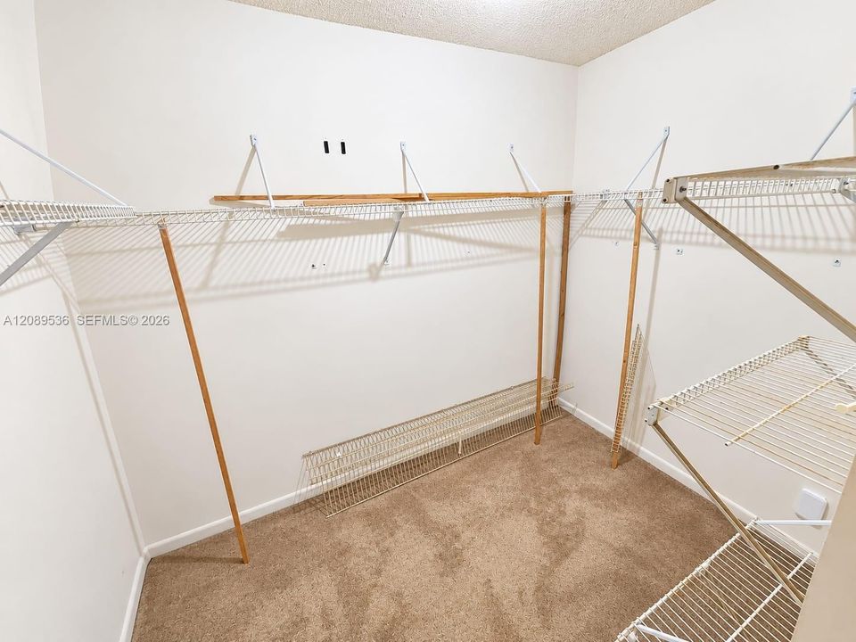 For Sale: $170,000 (2 beds, 2 baths, 1385 Square Feet)