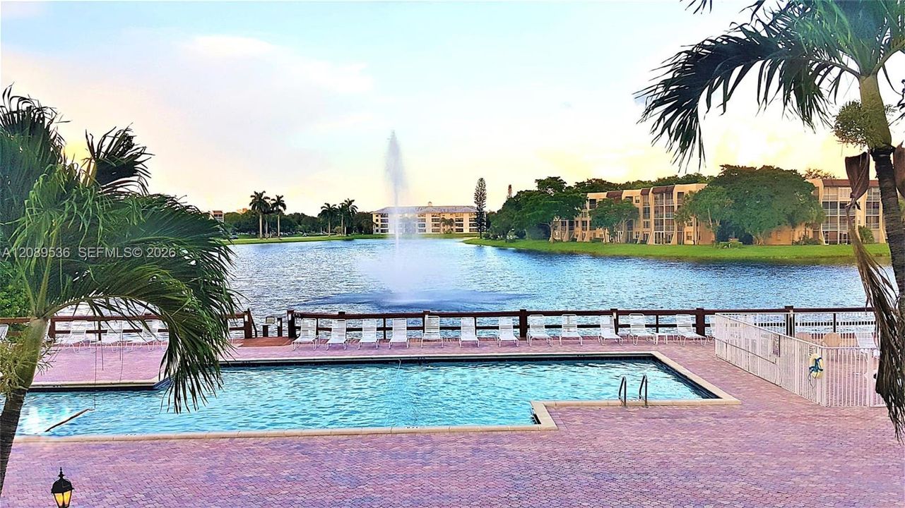 For Sale: $170,000 (2 beds, 2 baths, 1385 Square Feet)