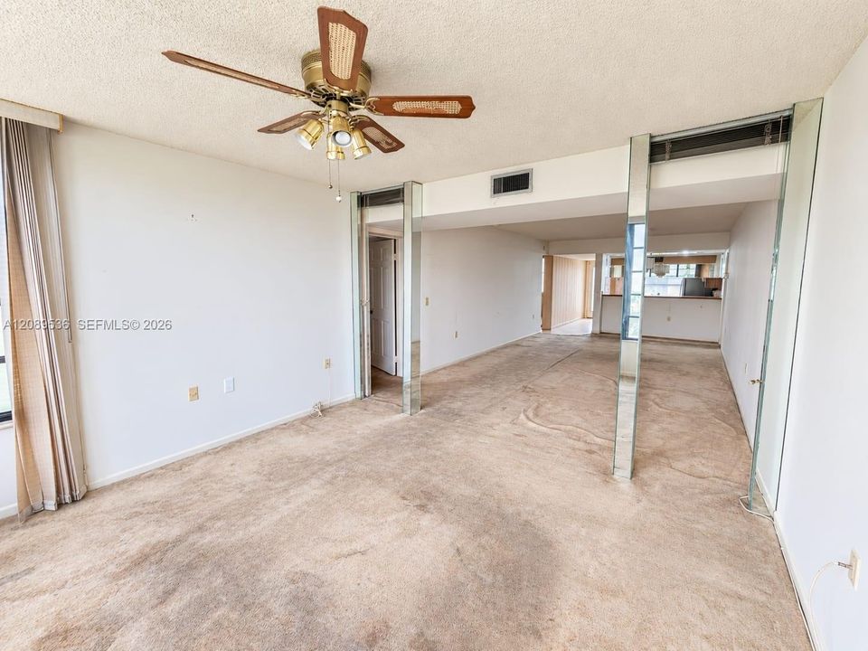 For Sale: $170,000 (2 beds, 2 baths, 1385 Square Feet)