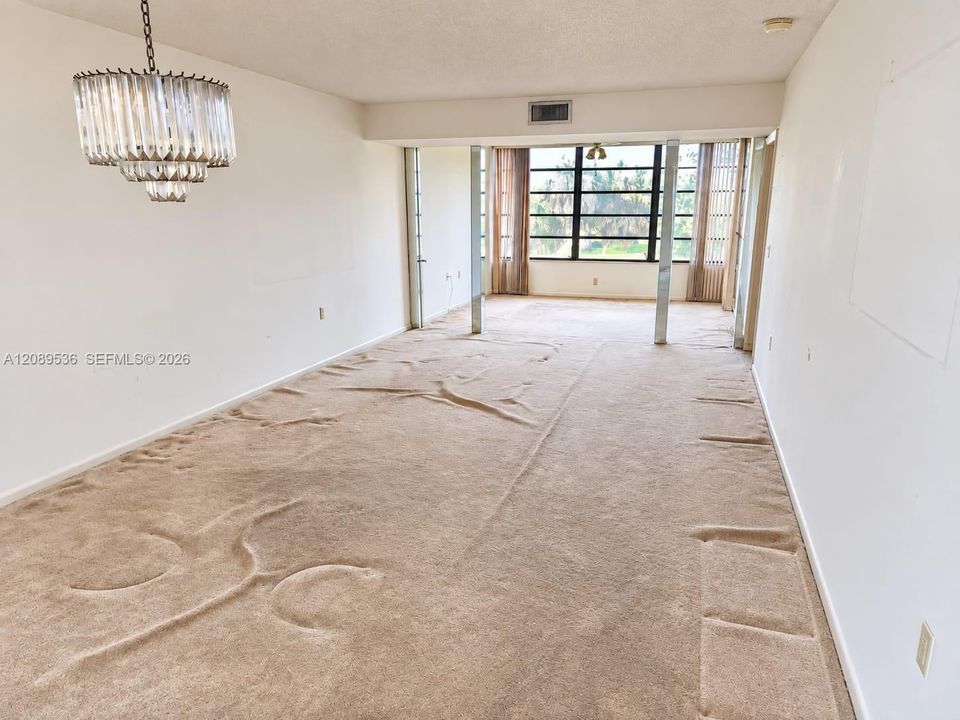 For Sale: $170,000 (2 beds, 2 baths, 1385 Square Feet)