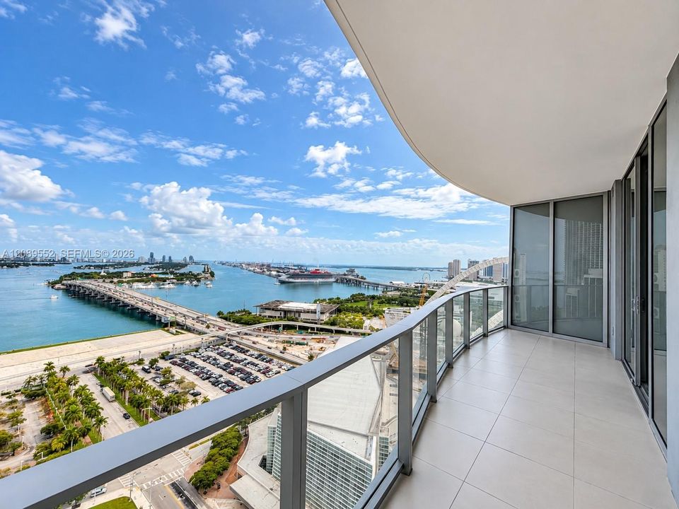 For Rent: $6,500 (1 beds, 2 baths, 1216 Square Feet)