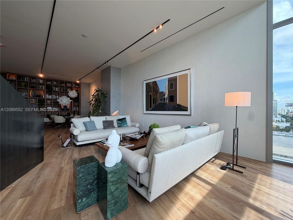 For Rent: $6,500 (1 beds, 2 baths, 1216 Square Feet)