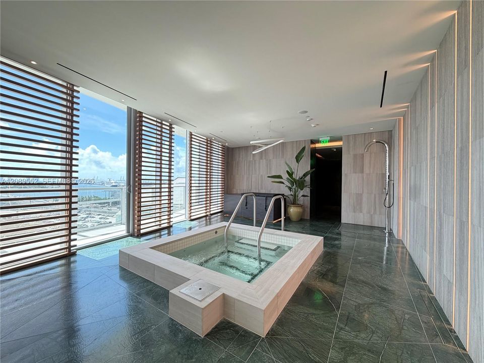 For Rent: $6,500 (1 beds, 2 baths, 1216 Square Feet)
