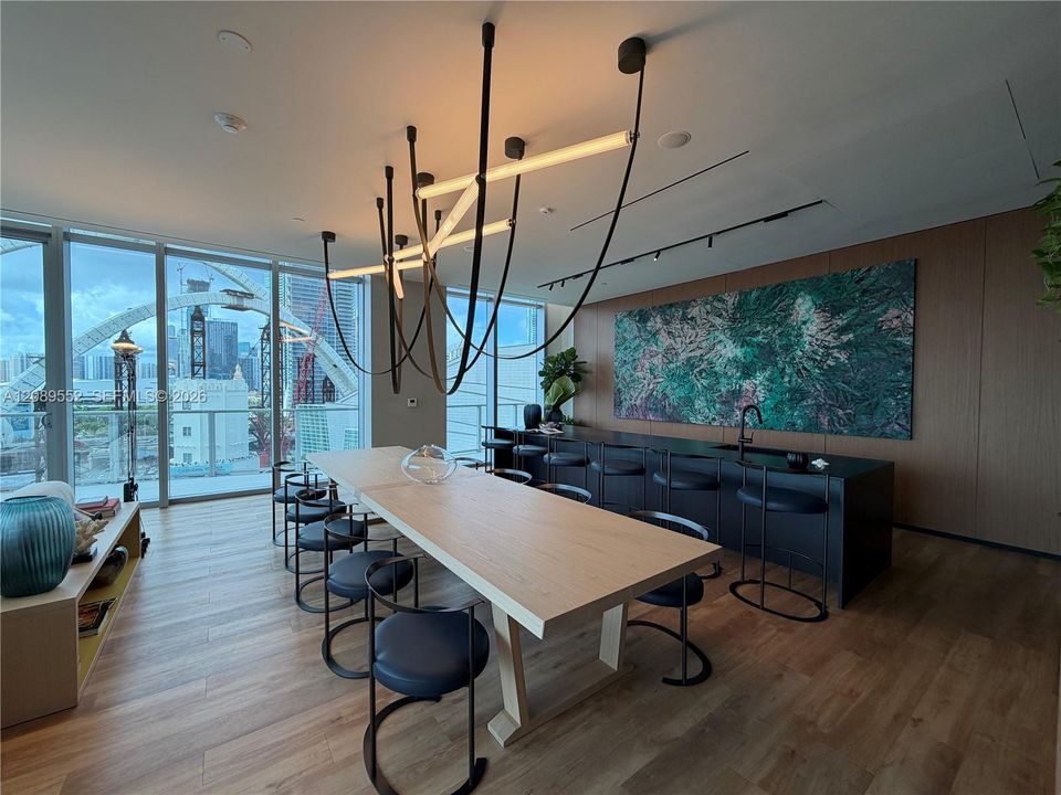 For Rent: $6,500 (1 beds, 2 baths, 1216 Square Feet)