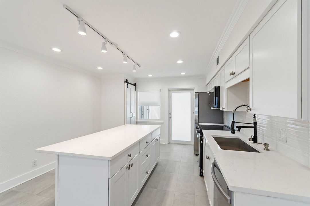 074-624SouthwindCir-NorthPalmBeach-SMALL