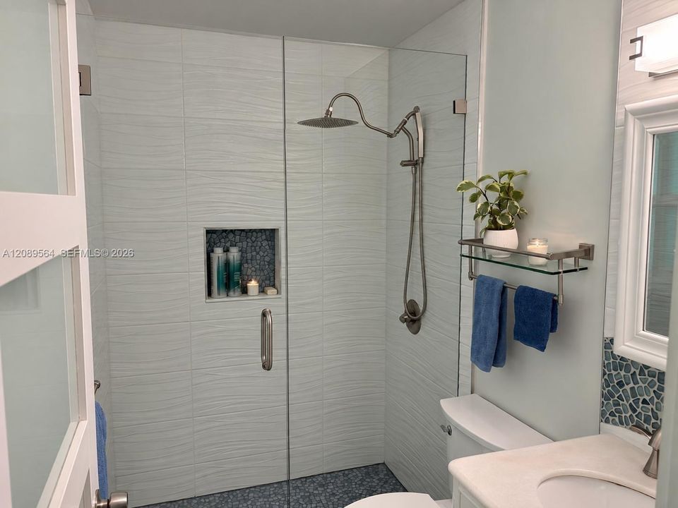 En Venta: $1,075,000 (3 camas, 2 baños, 1338 Pies cuadrados)