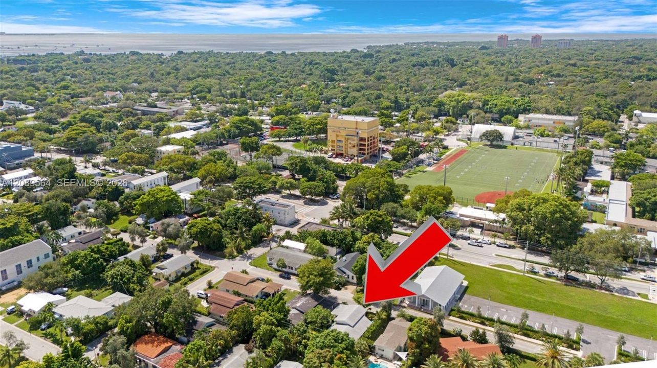 En Venta: $1,075,000 (3 camas, 2 baños, 1338 Pies cuadrados)