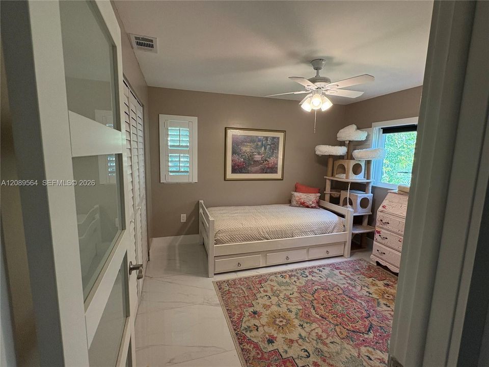 En Venta: $1,075,000 (3 camas, 2 baños, 1338 Pies cuadrados)