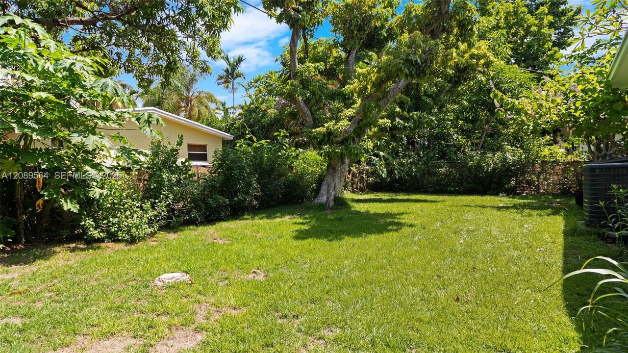 En Venta: $1,075,000 (3 camas, 2 baños, 1338 Pies cuadrados)