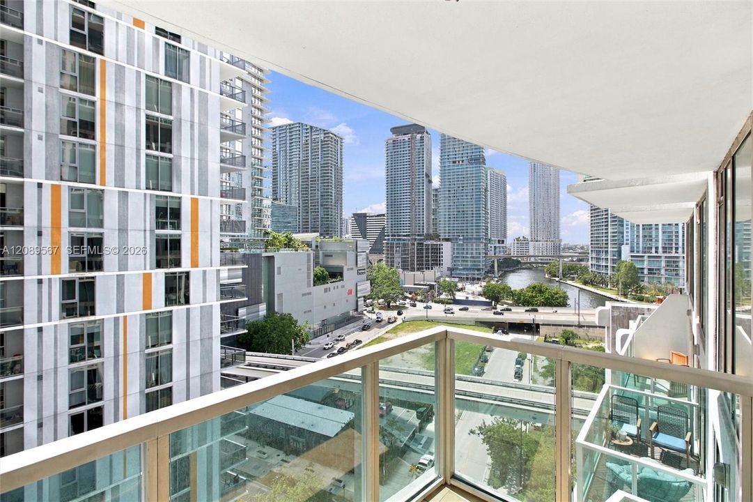 For Sale: $590,000 (2 beds, 2 baths, 1441 Square Feet)