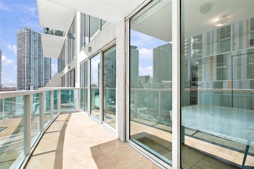 For Sale: $590,000 (2 beds, 2 baths, 1441 Square Feet)