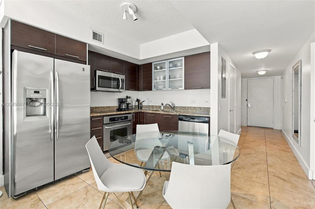 For Sale: $590,000 (2 beds, 2 baths, 1441 Square Feet)