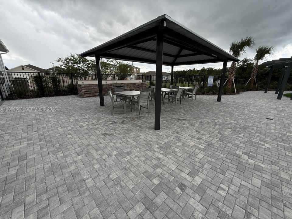 For Rent: $2,300 (3 beds, 2 baths, 2234 Square Feet)