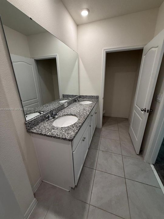 For Rent: $2,300 (3 beds, 2 baths, 2234 Square Feet)