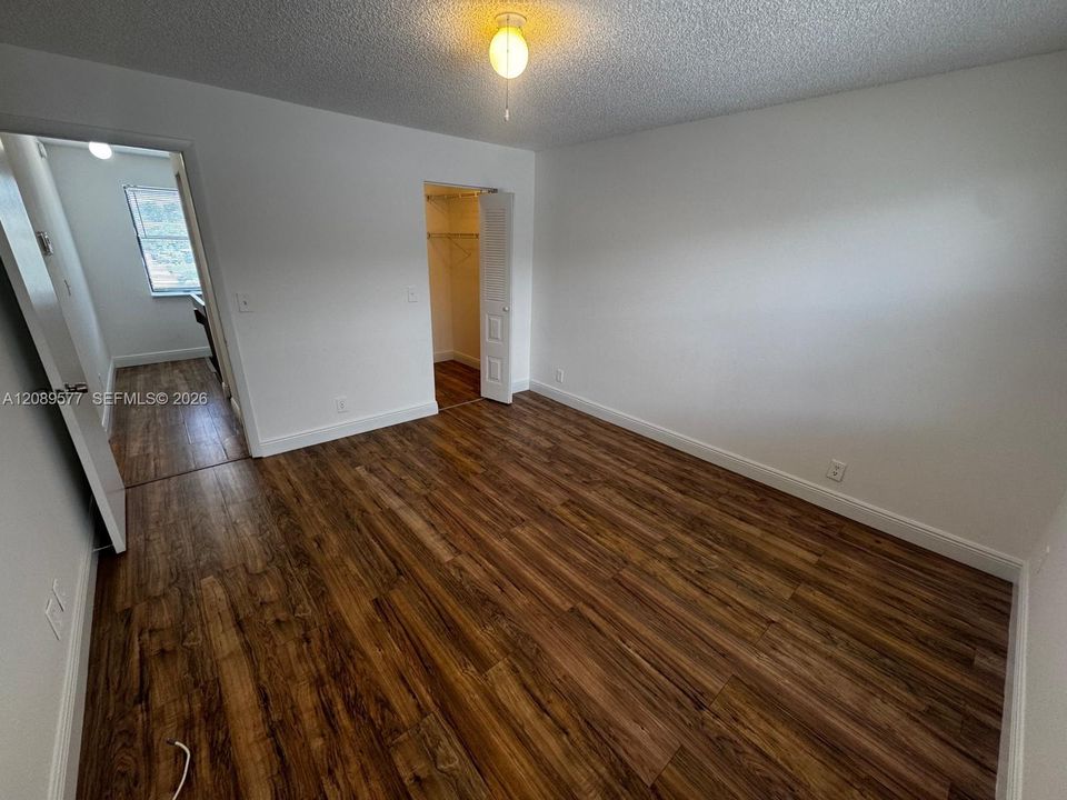 В аренду: $2,850 (4 спален, 2 ванн, 1605 Квадратных фут)