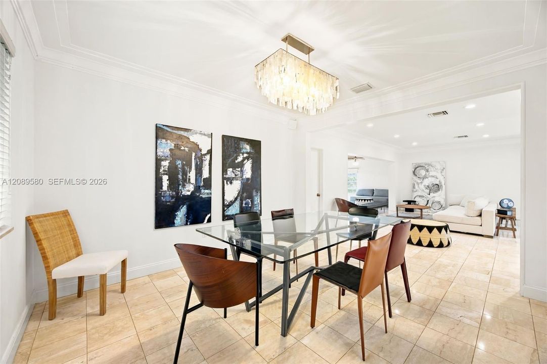 En Venta: $1,950,000 (3 camas, 3 baños, 2122 Pies cuadrados)