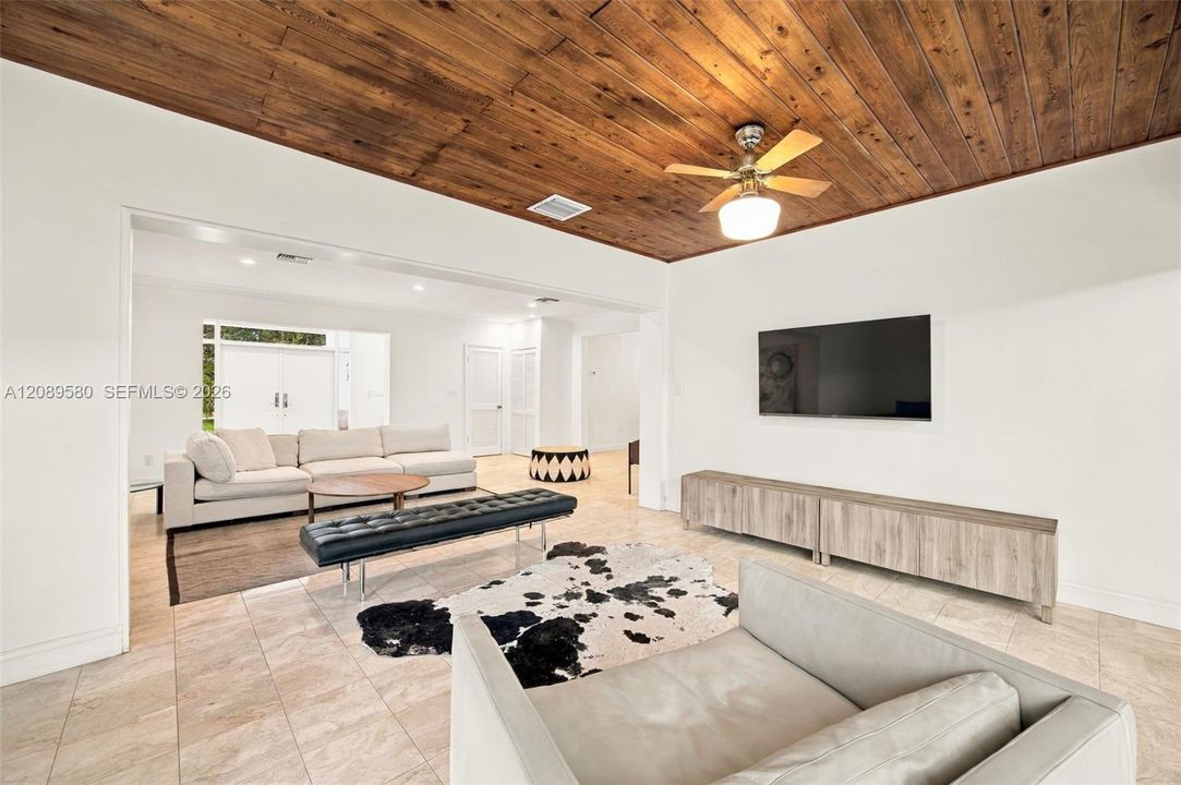 En Venta: $1,950,000 (3 camas, 3 baños, 2122 Pies cuadrados)