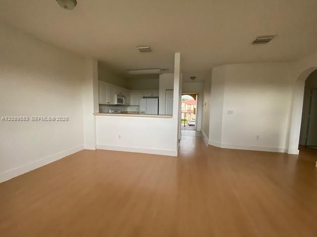 For Rent: $1,900 (3 beds, 2 baths, 1062 Square Feet)