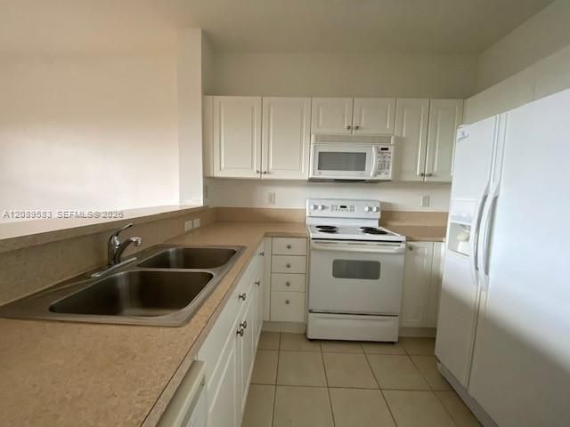 For Rent: $1,900 (3 beds, 2 baths, 1062 Square Feet)
