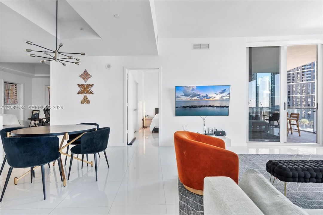 For Sale: $1,340,000 (3 beds, 4 baths, 2165 Square Feet)