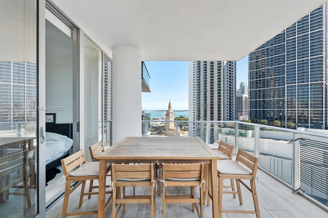 For Sale: $1,340,000 (3 beds, 4 baths, 2165 Square Feet)